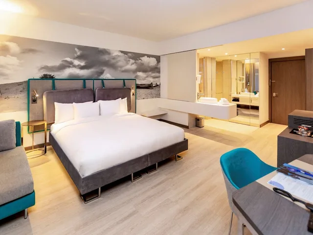 غرفة سوبيريور بسرير كينج، Le Novotel Convention and Spa Madagascar 6/9
