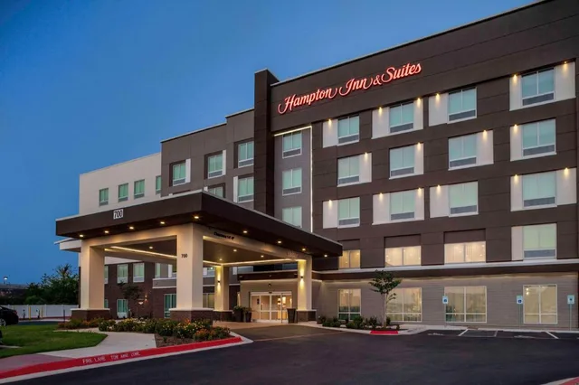 جناح بسرير كينج مع أريكة لذوي الإعاقة، Hampton Inn & Suites Cedar Park North Austin, TX 1/1
