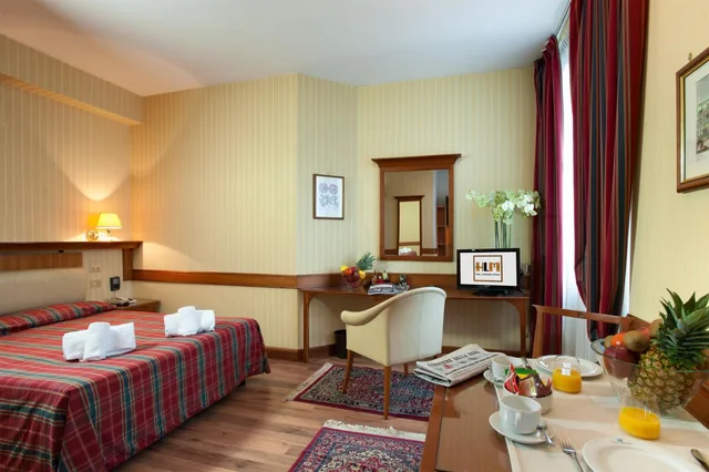 غرفة رباعية بشرفة، Hotel Lombardia 2/3