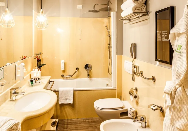 غرفة بريميوم، Holiday Inn Milano Garibaldi Station 9/9