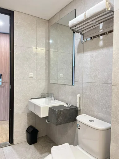 Deluxe, King Bed, Yes Hotel 3/4