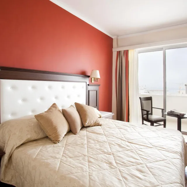 غرفة بسرير كينج، Achillion Palace 2/3