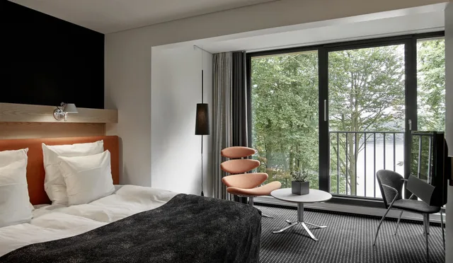 Executive, King Bed, Partial Bay View, Annex، Hotel Koldingfjord 1/2
