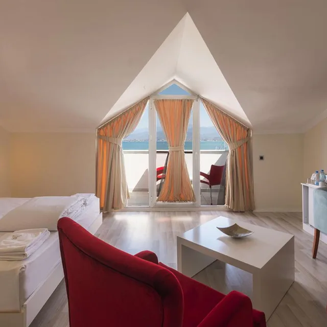 غرفة كبيرة بسرير مزدوج بشرفة، Orka Boutique Hotel 4/6