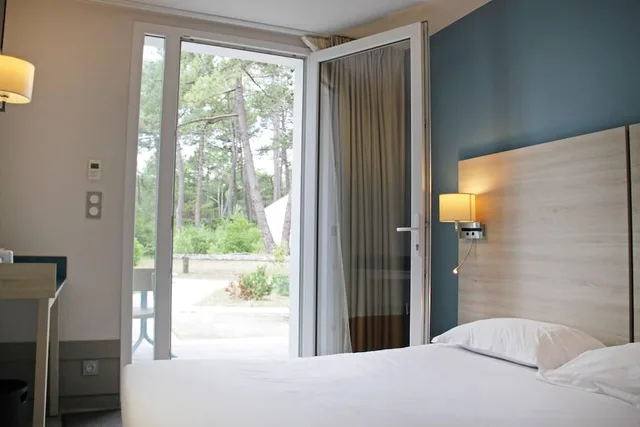 Compact, Double Bed، Hotel Vent d'Eden Park 1/1
