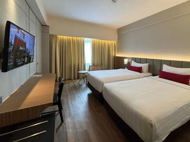 غرفة سوبيريور بسريرين منفصلين، Grand Zuri Pekanbaru 5/11