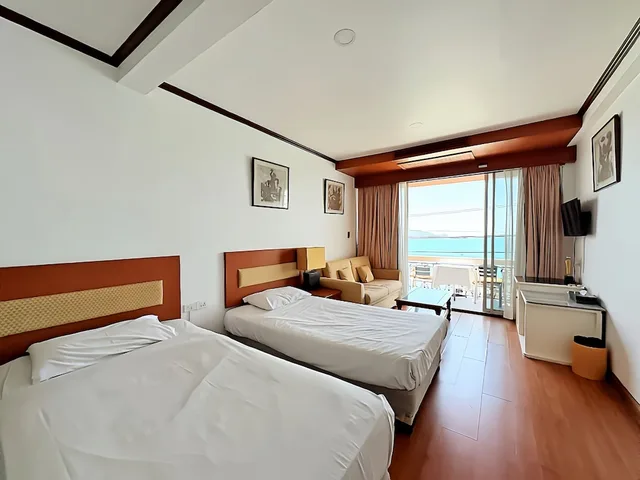 غرفة ديلوكس بسرير كينج بإطلالة على البحر، The Orchid Hotel And Spa Kalim Bay 1/10
