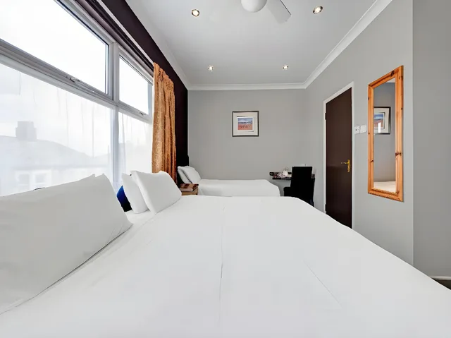 Family, 1 Double and 1 Single Bed, Sofa, OYO Bostons Manor Hotel, Hanwell London 2/3