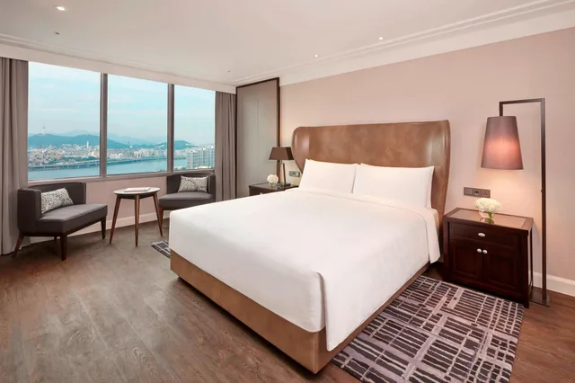 1 Bedroom, Suite, King Bed, Jw Marriott Seoul 2/5