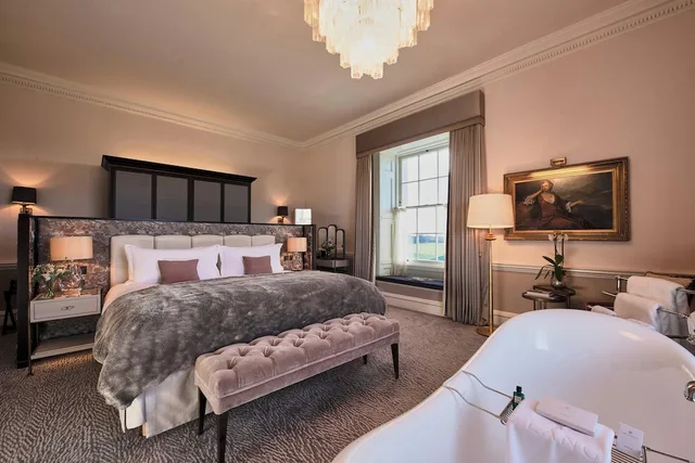 1 Bedroom, Suite, King Bed, Main House، The Langley, a Luxury Collection Hotel, Buckinghamshire 4/6