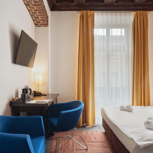 غرفة بسرير مزدوج مع سرير إضافي، Palazzo Rosso 2/6