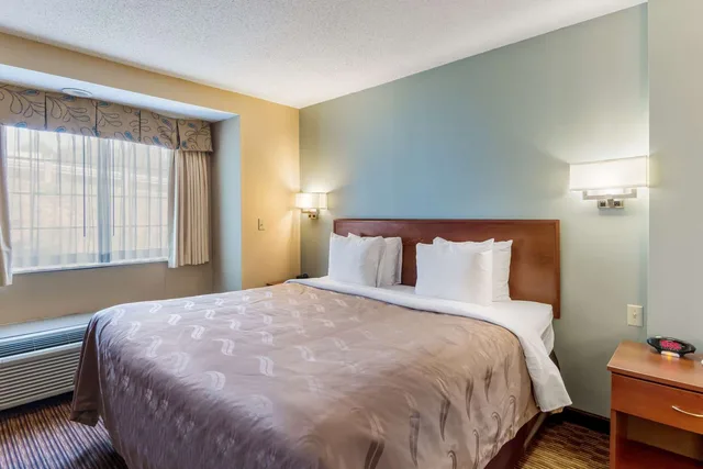 جناح بسرير كينج، Quality Inn Chester - South Richmond 1/3