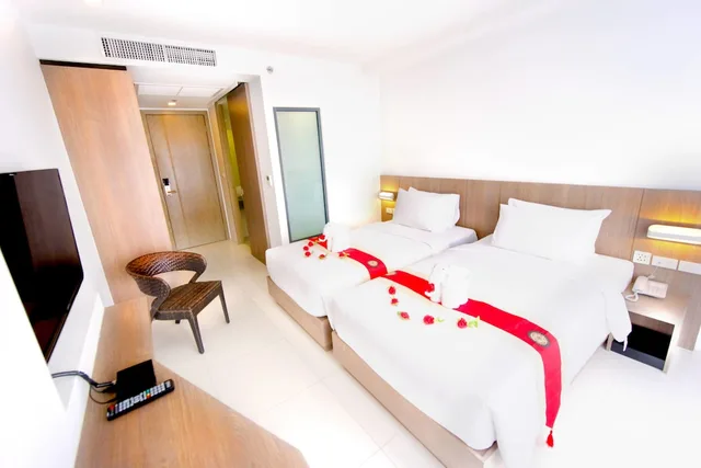 غرفة سوبيريور بسريرين منفصلين، PHOENIX HOTEL KARON BEACH 2/10