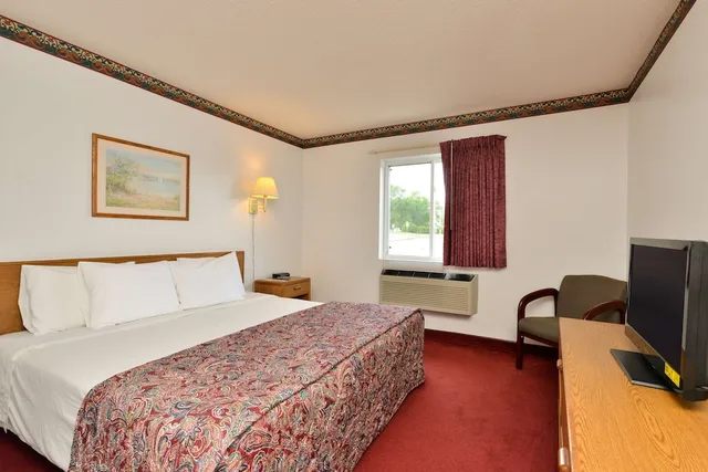 غرفة بسرير كوين، Americas Best Value Inn Suites Clear Lake 2/6