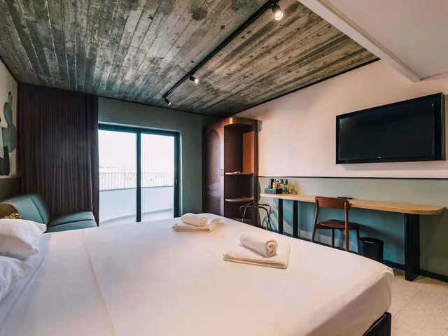 Superior, City View, ibis Styles ST Pauls Bay Malta 5/10