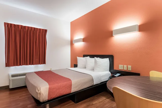غرفة ديلوكس بسرير كينج لذوي الإعاقة، Motel6 Wilkes Barre, PA - Arena 3/10