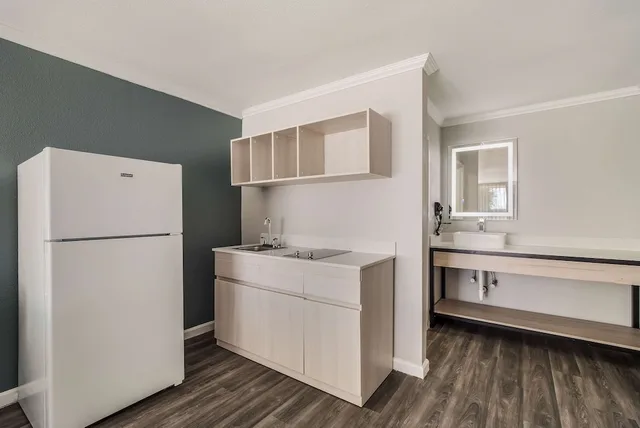 Standard, King Bed, Mainstay Suites Florence Darlington 4/4