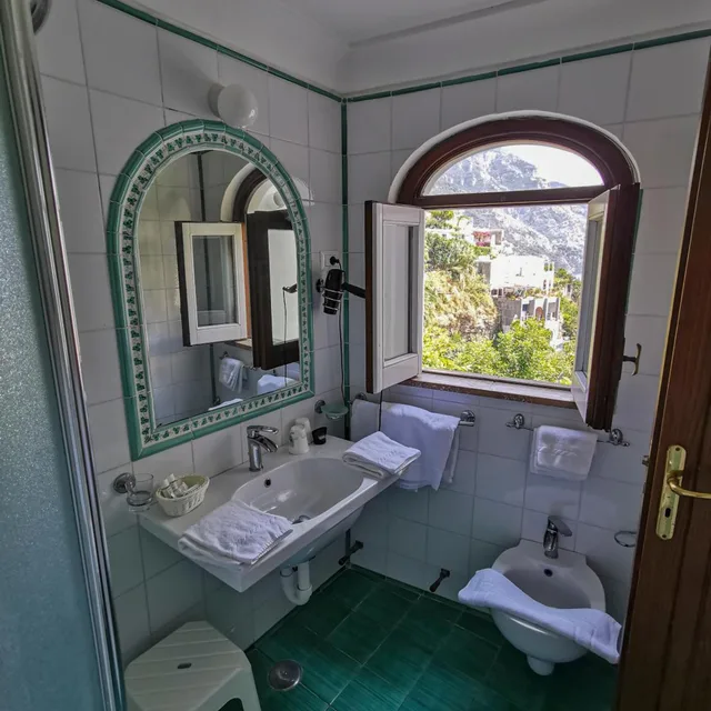 غرفة سوبيريور ثلاثية بإطلالة على البحر، Dimora Fornillo Hotel 6/10