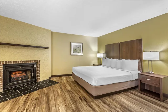 غرفة بسرير كينج، Best Western Plaza Inn 2/4