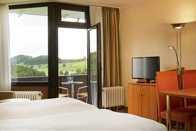 Comfort, King Bed, Valley View، H Plus Hotel Willingen 4/9