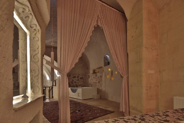 جناح بسرير كوين بجاكوزي، La Maison Du Reve 1/1