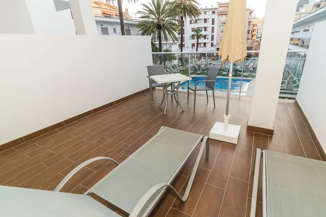 جناح جونيور بسرير مزدوج بشرفة، Eix Alcudia Hotel Adults Only 5/7