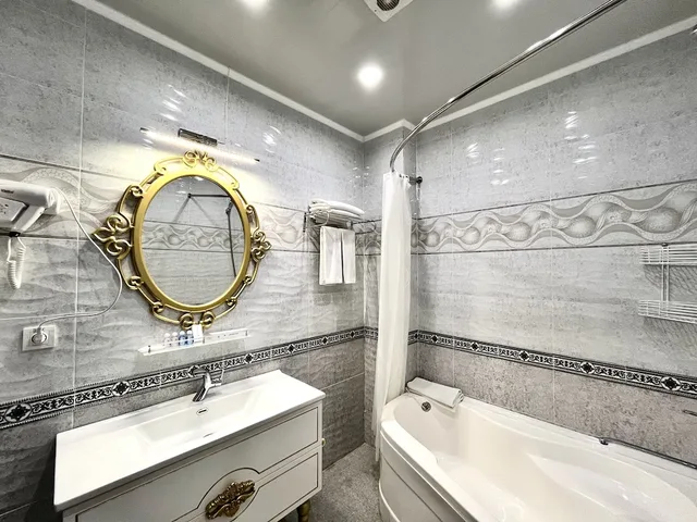 غرفة ديلوكس بسرير كينج، Garden Plaza Bukhara 2/2