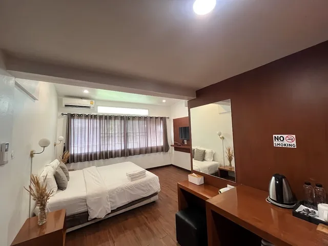 غرفة ديلوكس بسرير كوين، B House Chiangmai Hotel 2/10