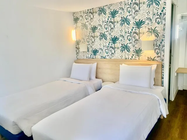 غرفة قياسية بسريرين منفصلين بغرفة نوم واحدة، Hollywood Hotel Cannes 2/4
