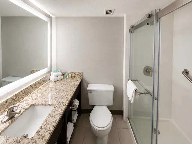 غرفة قياسية مفردة بسرير كينج، Rocky Mountain Hotel And Conference Center 9/10