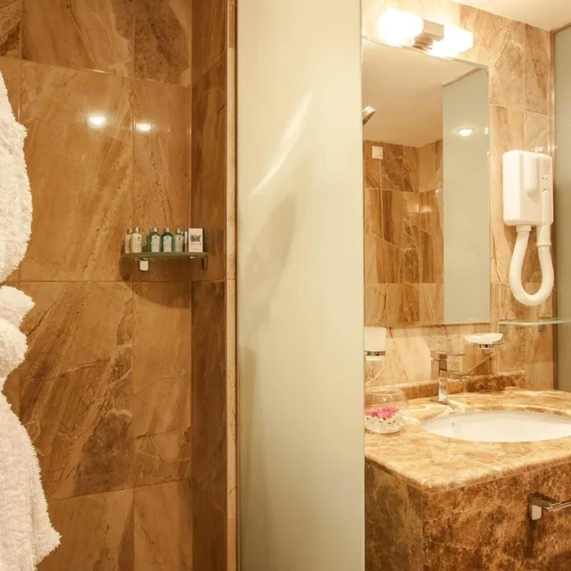 Superior, Resort View, Balcony، International Hotel Casino Tower Suites 6/7