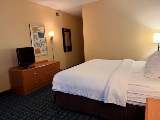 غرفة قياسية بسرير كوين، SureStay by Best Western Bismarck 1/2