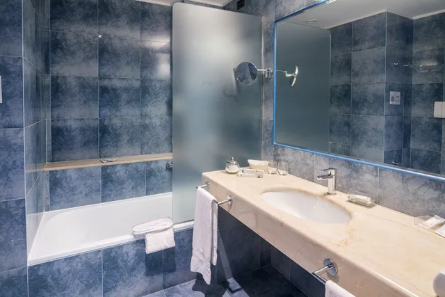 Deluxe, Twin Beds, Hill View، Mamiani Hotel 6/8