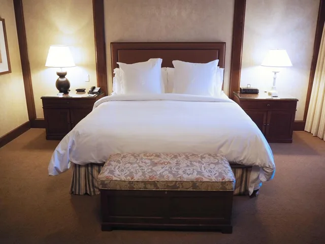 Room, King Bed, Four Seasons Resort Whistler 1/1