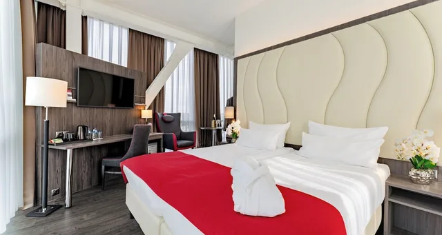 غرفة سوبيريور بسريرين منفصلين، PLAZA Premium Almere 1/6