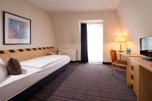 Business Single Room, ACHAT Hotel Dresden Elbufer 1/1