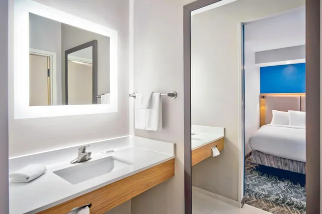 Suite, 2 Queen Beds, Sofa, Accessible, Springhill Suites By Marriott Erie 4/5