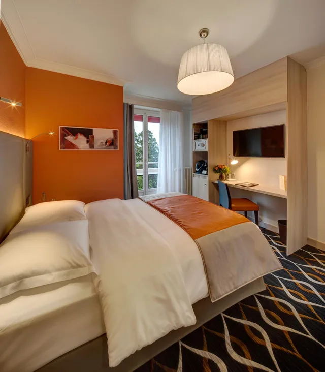 Room, Single, Eden Hotel 2/4