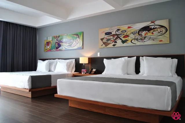 غرفة بسريرين كينج، Hotel Y Tu 1/3