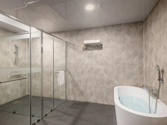 جناح بسرير كوين بإطلالة على البحر، Hotel Tops 10 9/10