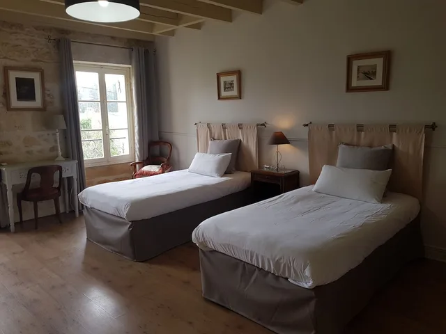 دوبلكس عائلي بسرير كوين وسريرين فرديين، CHATEAU FLEUR DE ROQUES 1/2