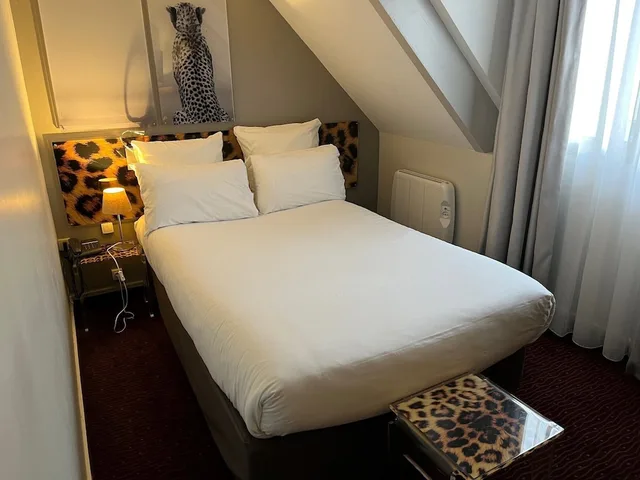 غرفة مفردة بسرير مزدوج، Hotel the Originals City Rueil Centre 1/2