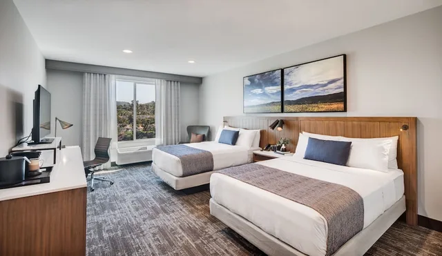 غرفة ديلوكس بسريرين كوين لذوي الإعاقة، Ayres Hotel Vista Carlsbad 2/10