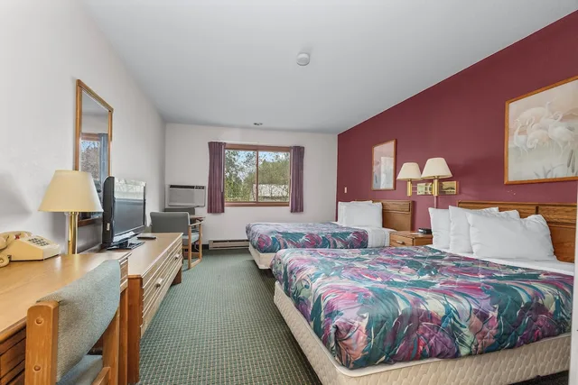 Room, 2 Queen Beds, Wautoma Inn by OYO Near Airport WI 73 2/6