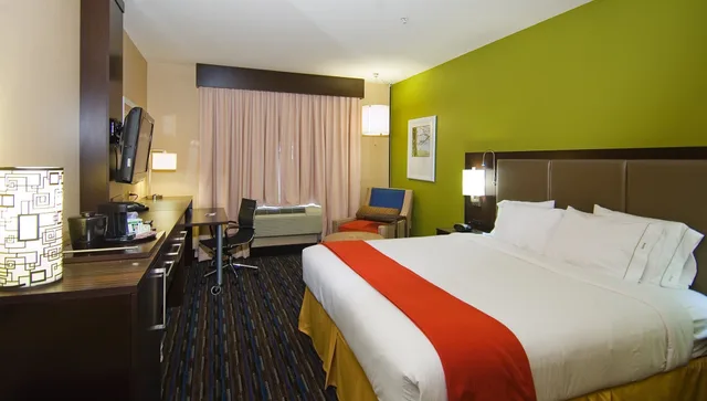 غرفة قياسية بسرير كينج، Holiday Inn Express Hotel Suites Fulton 1/3