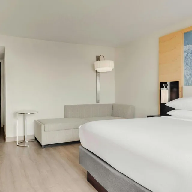Room, King Bed, Boca Raton Marriott At Bocacenterhotel 8/10