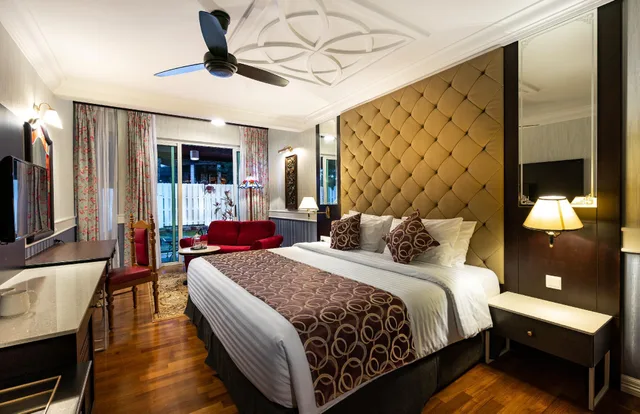 غرفة سوبيريور بسرير كوين بإطلالة على الحديقة، Century Pines Resort 1/1