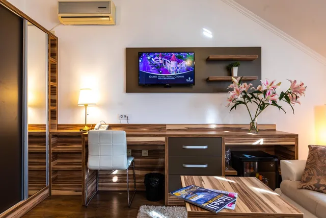 Vila Royal Crown، Subotica 40/50