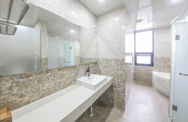 غرفة سوبيريور صغيرة ركنية بسرير كوين وسرير فردي، Sunrise Hotel Sungsan 6/8