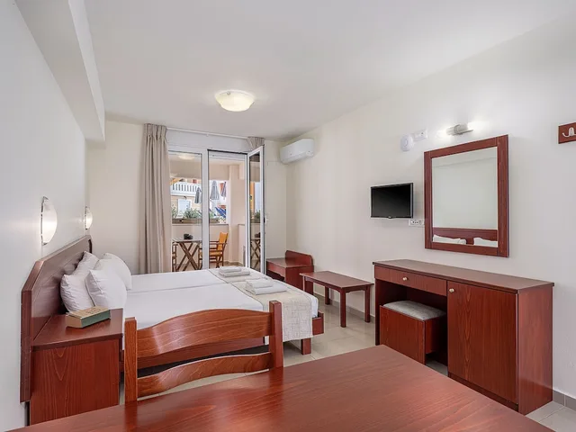 استوديو اقتصادي بسريرين منفصلين، Artemis Hotel Apartments 2/7